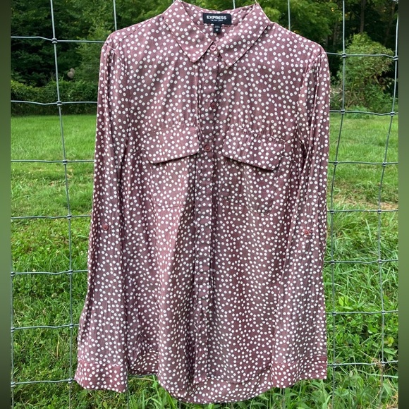 Women’s polka dot button up top - Picture 2 of 7